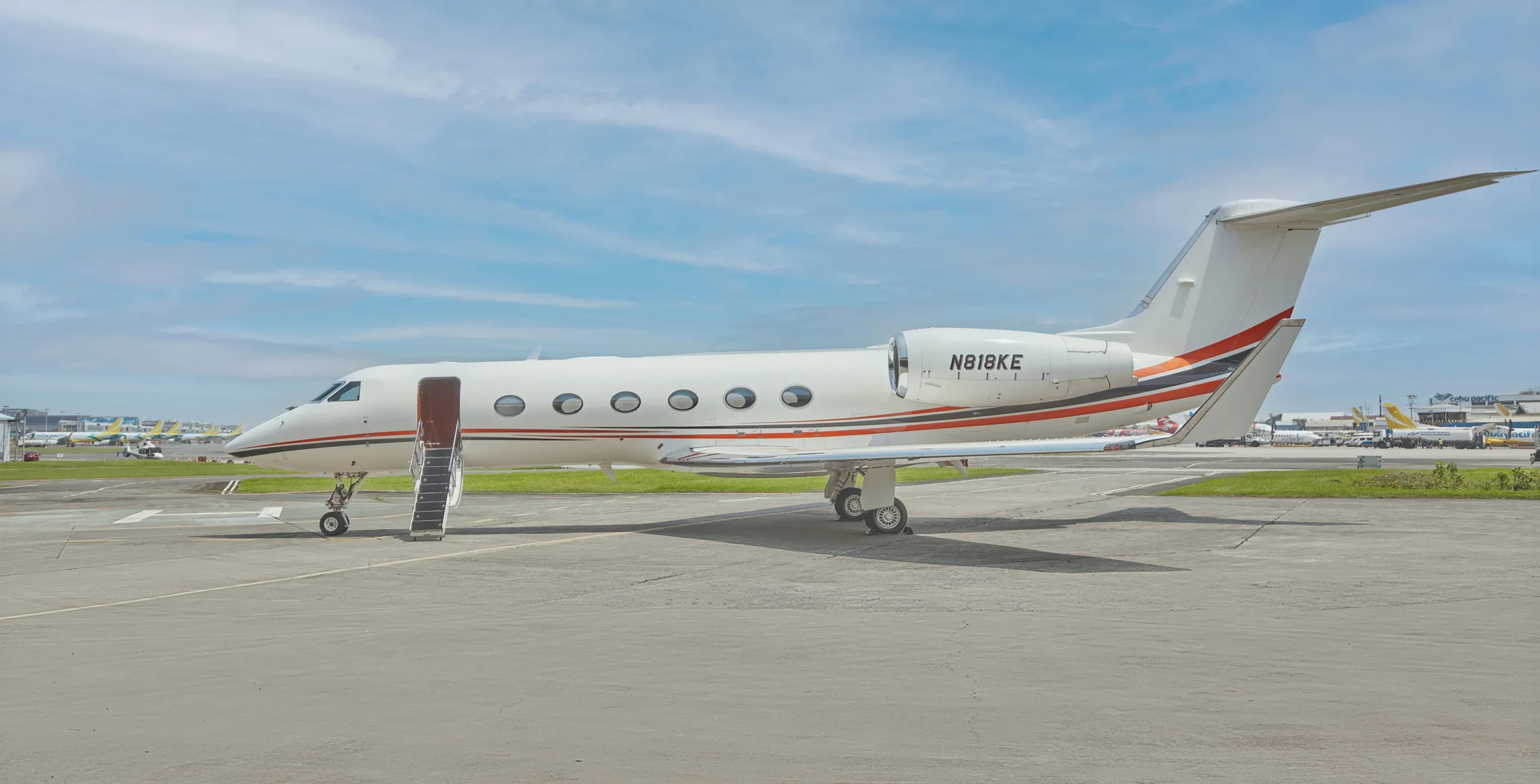 2010 GULFSTREAM Exterior shot by Artem Levy